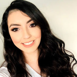 Meet your Posher, Monica